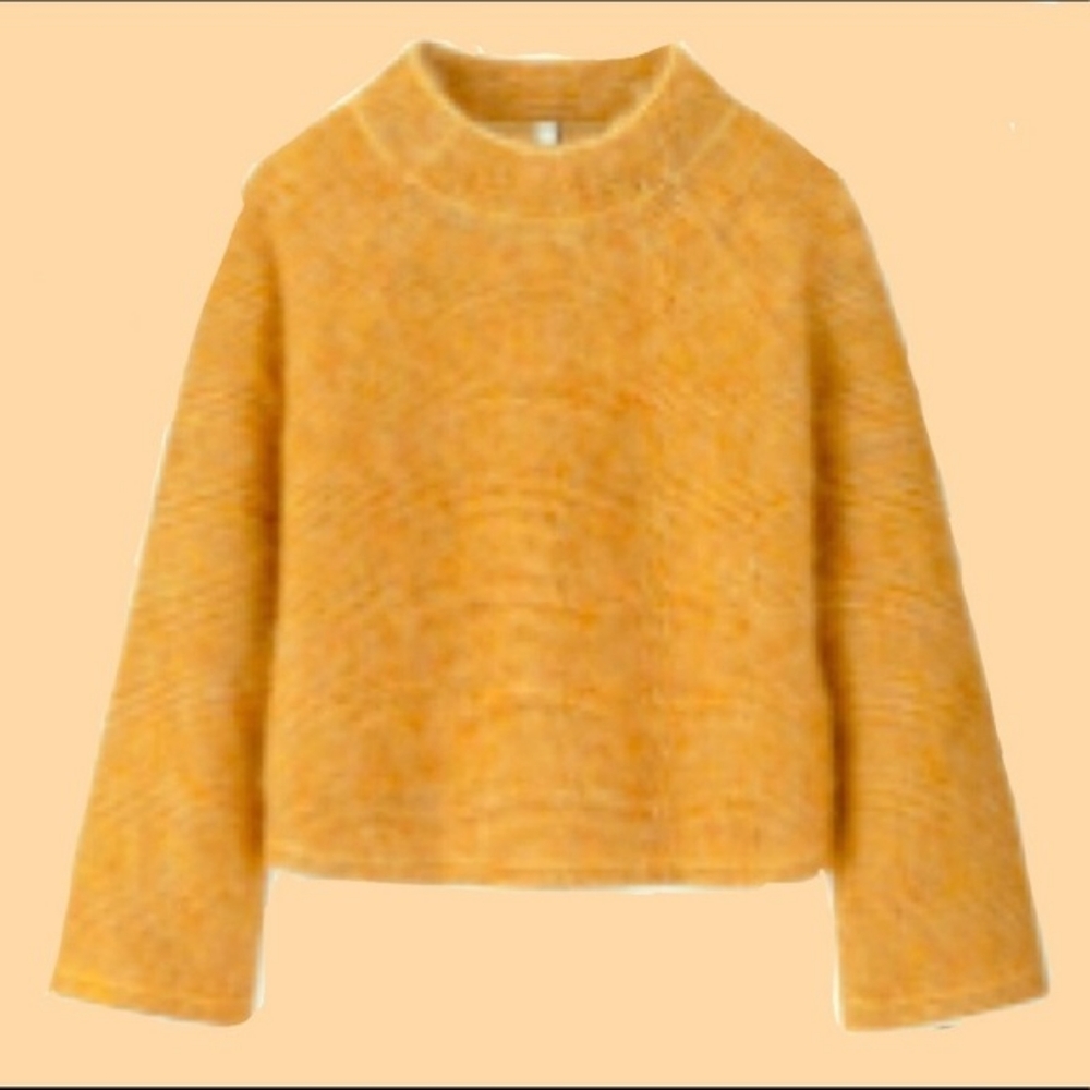 Uniqlo U Women Shaggy Wide Sleeve Sweater